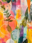 Abstract botanisch collageschilderij met groene bladeren, gouden distels en oranje cirkels