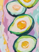 Schilderij van avocadohelften met een eitje, close-up.