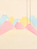 Berglandschap in de stijl Modern Bauhaus, in zacht pastelroze, bleek poederblauw, romige crème en zacht pastelgeel