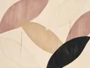 Bladpatroon in de stijl Textured Minimalism, in verstoft roze en romige crème, met een diepzwart accent