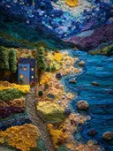 Schilderij van een blauw huisje in een gouden bloemenweide aan een turquoise baai onder een sterrenhemel