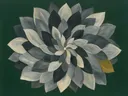 Bloem-mandala in de stijl Modern Bauhaus, in grafiet, zilvergrijs en bleek been, met een mosterdgeel accent