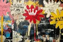 Roze witte en gele bloemen met centrale kroonsymbool en graffiti krabbels