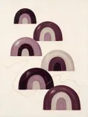 Bogen in maten in de stijl Retro Shapes, in diep aubergine, pruim en verstoft lila, met bleek oestergrijs