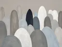 Brede bogen in de stijl Retro Shapes, in steengrijs, bleek blauwgrijs en krijtwit, met een diepzwart accent