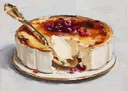 Aangesneden cheesecake met cranberrytopping en gouden lepel op een goudranden bord