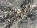 Action painting schilderij, diagonaal (sweep) in houtskool
