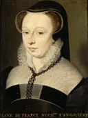 Diane de Valois, duchess of Angouleme van François Clouet: portret met vrouw, kanten kraag, kapje en ketting, in zwart en wit