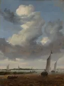 Gezicht op Beverwijk vanaf het Wijkermeer van Salomon van Ruysdael: zee met meer, zeilboten, wolken en oever, in licht grijsblauw