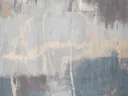 Abstract schilderij met gouden druiplijnen op grijs marmer