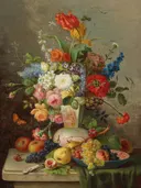 Groot bloemstuk met fruit op een stenen plaat van Franz Hohenberger: stilleven met bloemen en fruit