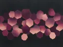 Honingraat in de stijl Geometric Earth, in aubergine, diep magenta en zacht blos, met een dunne gouden lijn