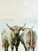 Schilderij: hooglander in mist gehuld met mosterd