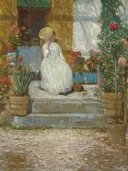 In the Sun van Childe Hassam: figuren met vrouw, witte jurk, trap en bloemen, in wit met groen