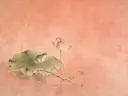 Schilderij van een kikker op een lotusblad, oosterse stijl in koraal en goud