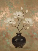 Schilderij van magnolia in een donkere keramische vaas met gespikkeld goudglazuur, oosterse stijl in koper en turkoois