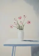Minimalistisch boeket roze ranonkels, schilderij van roze bloemen in een witte vaas