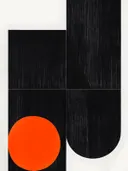 Minimalistisch schilderij met zwarte vormen en oranje accent