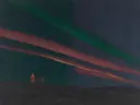 Schilderij van noorderlicht in smaragd en oud roze