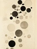 Abstracte compositie van organische cirkels in bruine en beige tinten op crème achtergrond