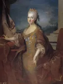 Portrait of Louise Élisabeth d'Orléans, Queen of Spain (1709-1742) van Jean Ranc: portret met vrouw, zilveren jurk, gordijn en zittend, in gedempt roze en grijs
