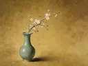 Schilderij van pruimenbloesem in een gladde celadon-groene porseleinen vaas, oosterse stijl in mosterdgeel