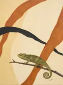 Schilderij van reptiel in roest en crème, in vlakke kleurvlakken