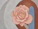 Schilderij van roos van dichtbij in kaneel en duifgrijs, in vlakke kleurvlakken