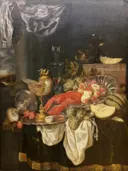 Stilleven met kreeft, nautilusbeker, glas-en zilverwerk op donker kleed met wit servet van Abraham van Beijeren: stilleven met druiven, perziken en zakhorloge