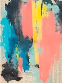 Abstract schilderij met teal, koraal en gele penseelvlakken op krantenpapier