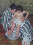 The Child's Bath van Mary Cassatt: figuren met moeder, kind, wassen en teil, in gestreept blauw en roze