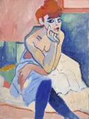 Vrouw in een chemise van Andre Derain: figuren met vrouw, hemd, zittend en kleurvlakken, in fel roze, blauw en wit
