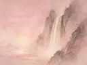Waterval in de mist in roze en goud, mistig oosters landschap