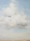 Schilderij van een bewolkte lucht boven een vage kustlijn.