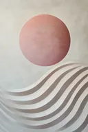 Minimalistisch schilderij met een zachtroze cirkel boven golvende crème en taupe banen