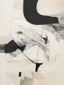 Abstract schilderij met een zwarte gebogen penseelstreek en grijze vegen.