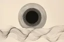 Lijntekening van een zwarte cirkelvormige zon boven golvende waterlijnen op crème achtergrond