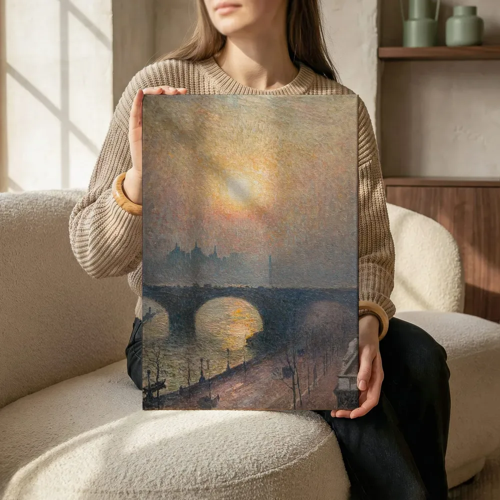 Sfeerimpressie: (1849-1924) Zonsondergang boven de Thames (1918) van Emile Claus terwijl het zittend wordt getoond