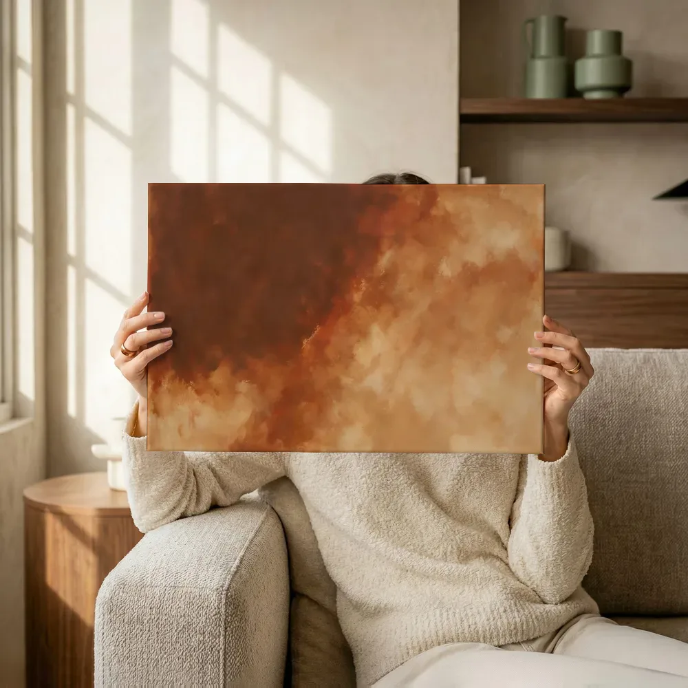 Sfeerimpressie: Abstracte compositie in zachte kleurvelden terwijl het omhoog wordt gehouden