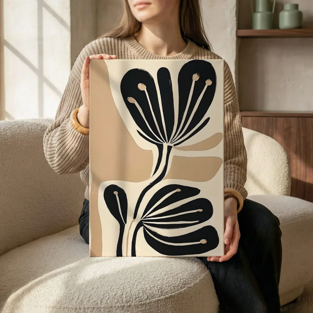 Sfeerimpressie: Abstracte droogbloemen silhouet terwijl het zittend wordt getoond