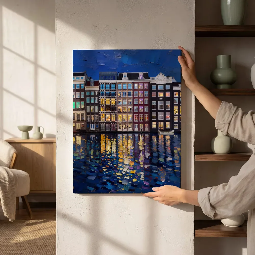 Sfeerimpressie: Amersfoort, gracht in bijna abstract naast de kast