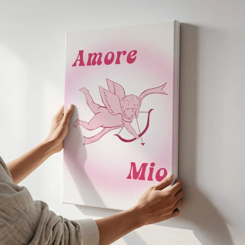 Sfeerimpressie: Amore mio terwijl het aan de muur wordt gehangen