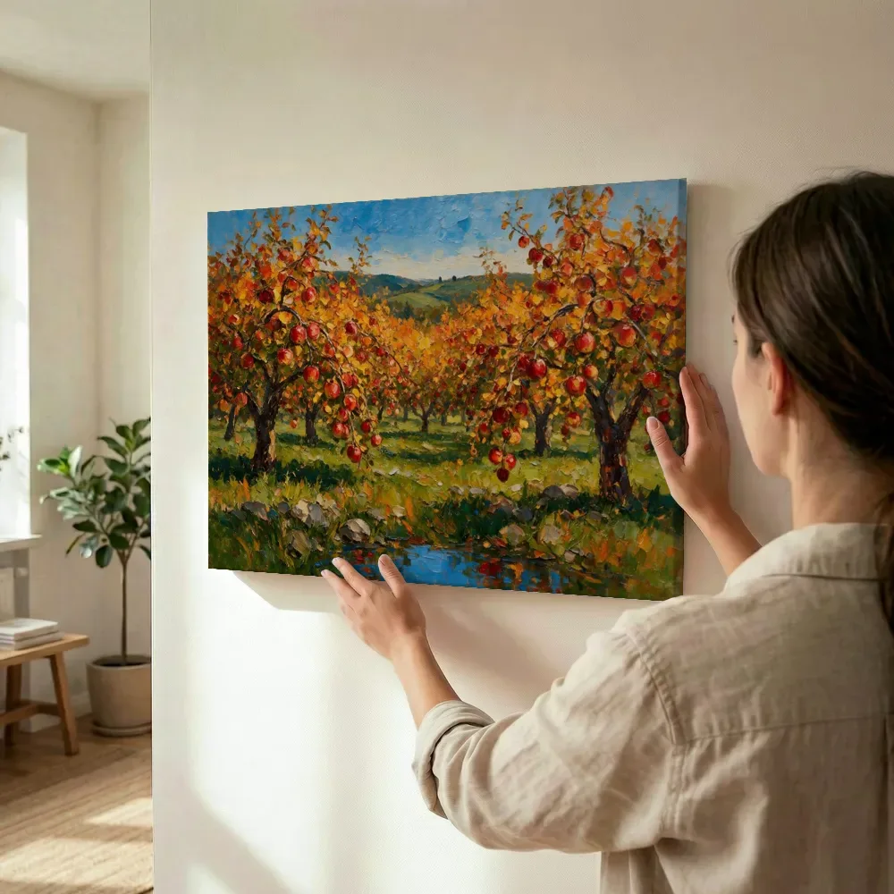 Sfeerimpressie: Appelboomgaard vol vrucht in gouden herfst terwijl het wordt opgehangen