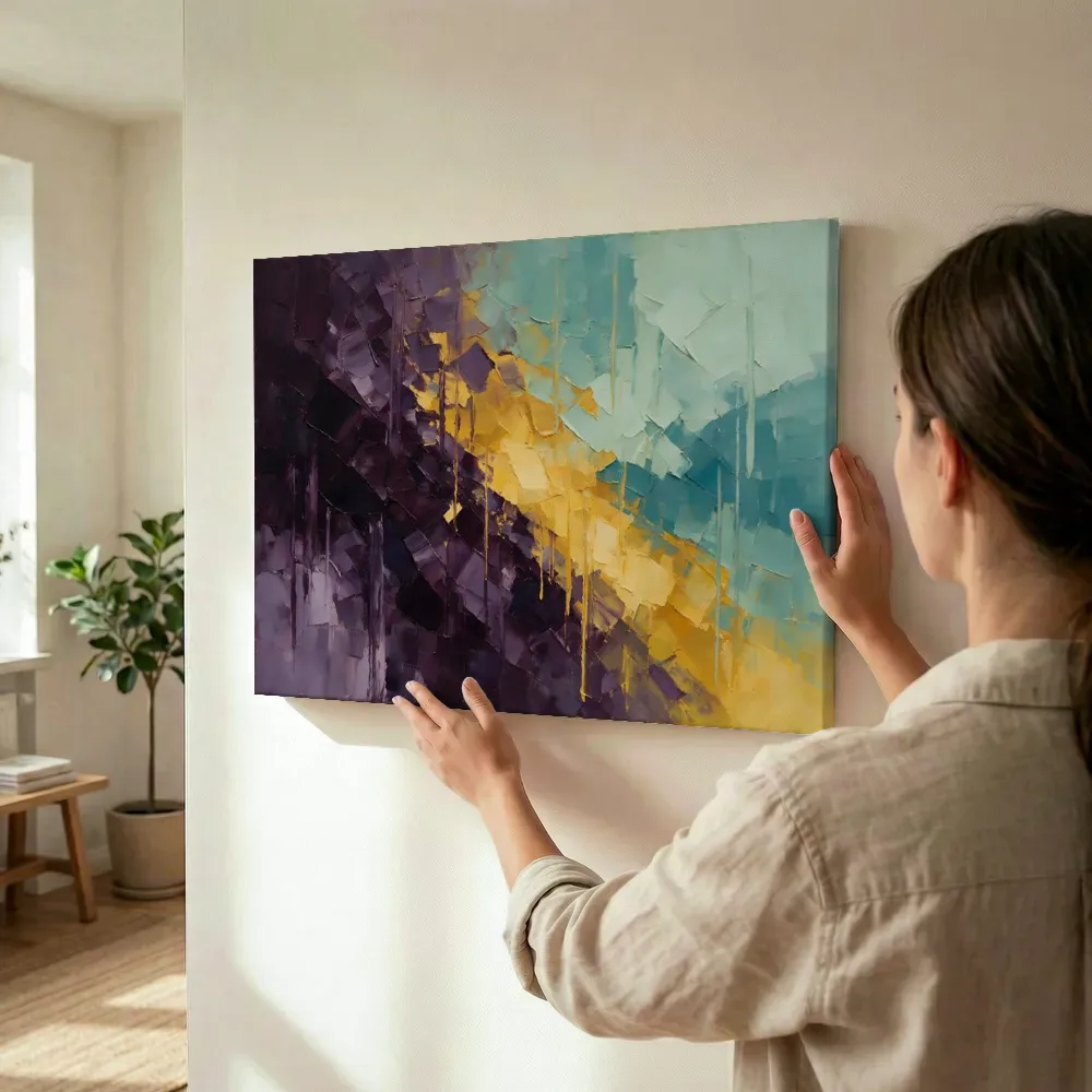 Sfeerimpressie: Aubergine en mint in storm terwijl het wordt opgehangen