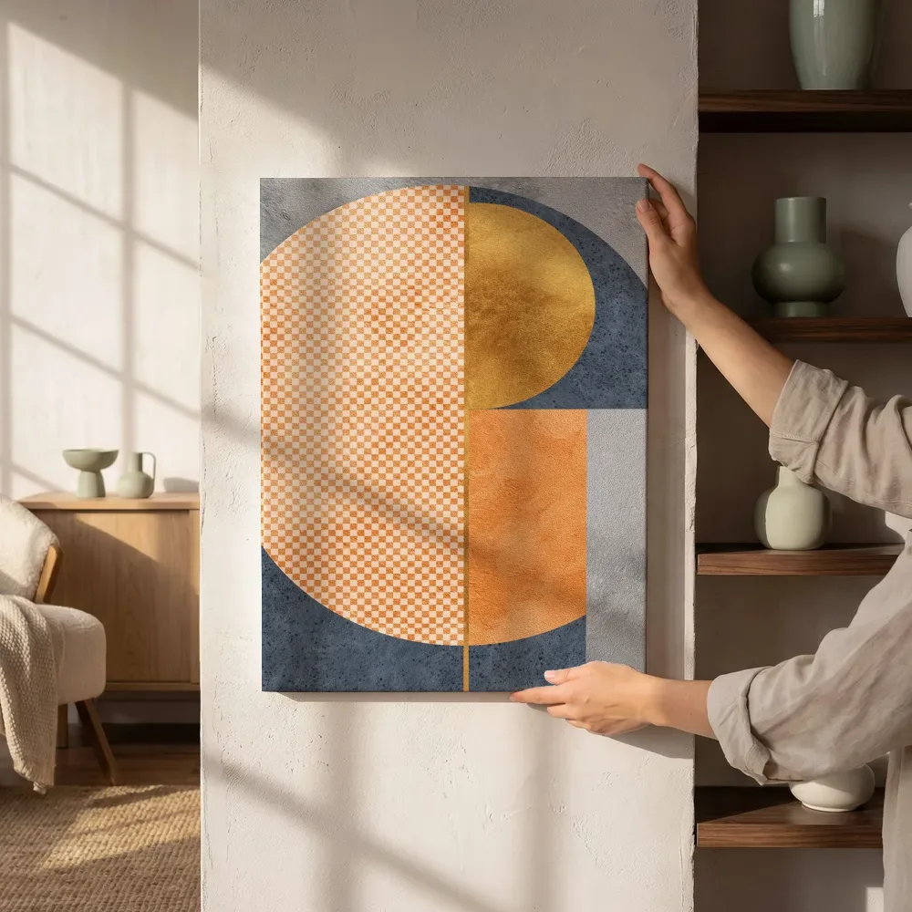 Sfeerimpressie: Bauhaus halve cirkel in oranje en goud naast de kast