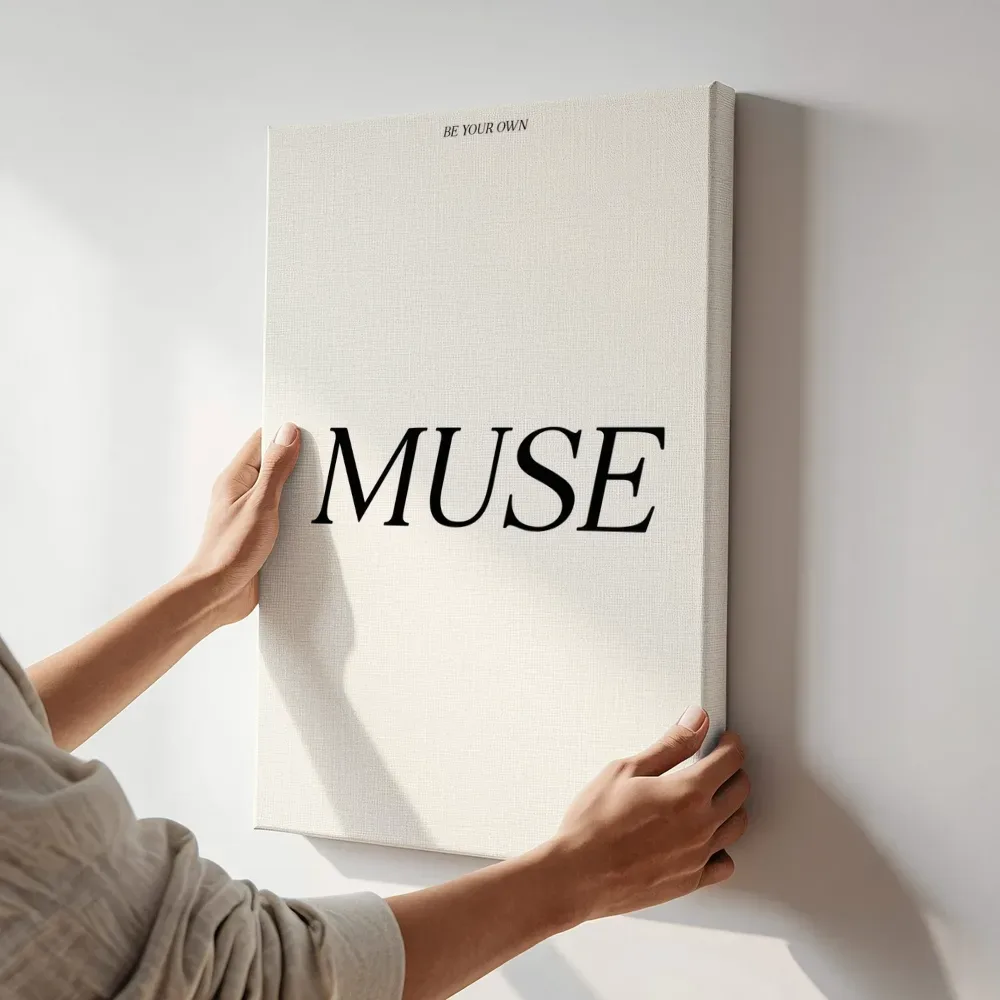 Sfeerimpressie: Be your own muse terwijl het aan de muur wordt gehangen