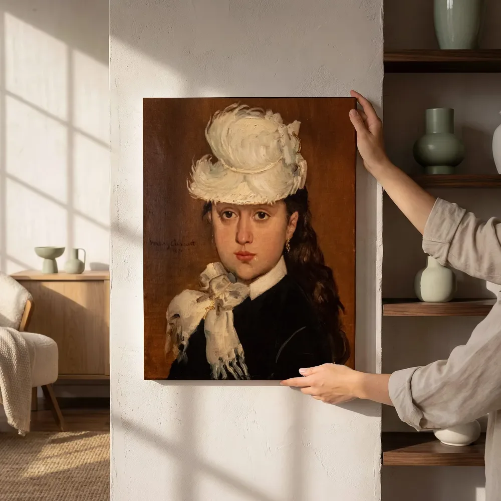 Sfeerimpressie: Portret van een jonge vrouw met een witte hoed van Mary Cassatt naast de kast