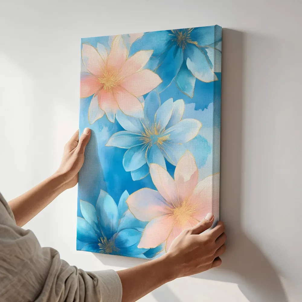Sfeerimpressie: Blauwe lotusbloemen met goud terwijl het aan de muur wordt gehangen