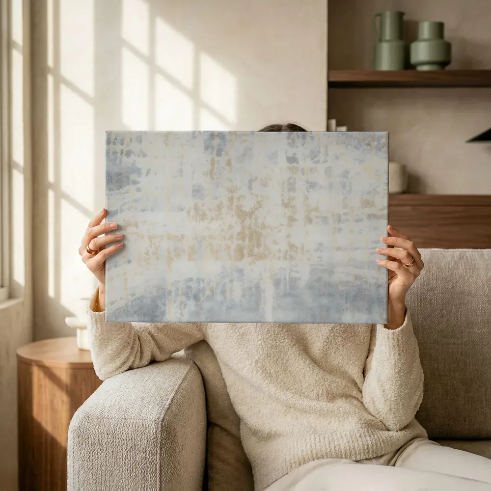 Sfeerimpressie: Blauwgrijze textuur met lichte spikkels terwijl het omhoog wordt gehouden