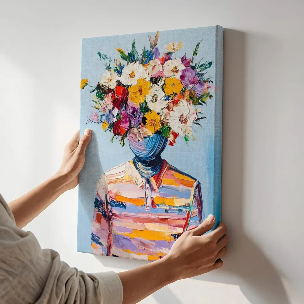 Sfeerimpressie: Bloemen portret terwijl het aan de muur wordt gehangen
